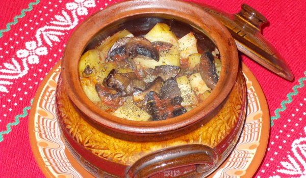 Лесни Гювечета с Картофи и Гъби