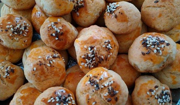 Лесни курабийки, поръсени с микс от семена