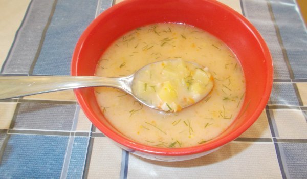 Лятна супа от тиквички и ориз