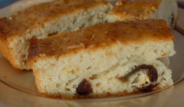 Лимонов кекс с фурми и круши