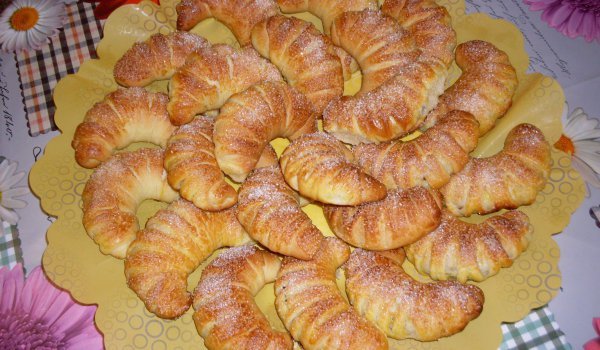 Лимонови мрежести кифлички