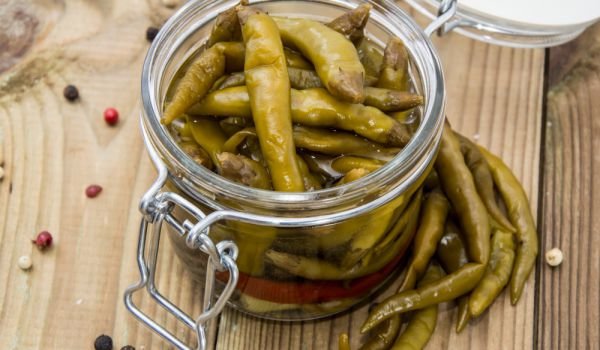 Люти чушки в саламура