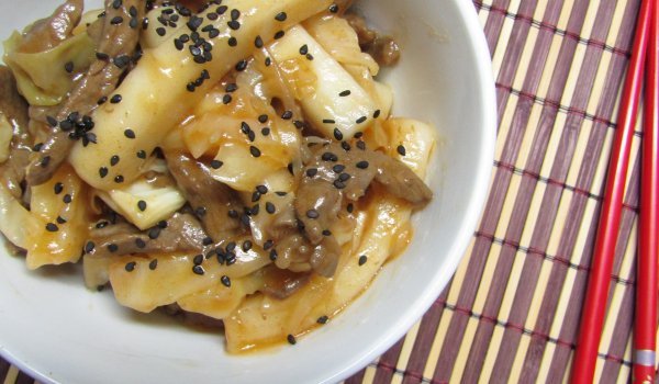 Люто токбоки (Tteokbokki) с телешко