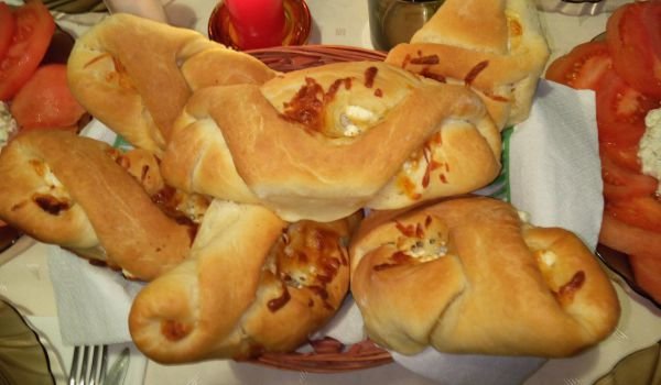 Лодки с кашкавал и сирене
