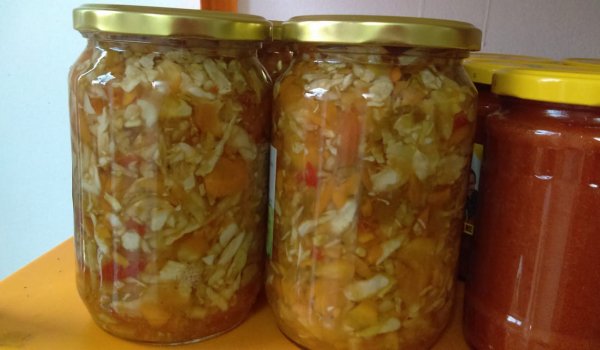 Ловджийска салата с корнишони