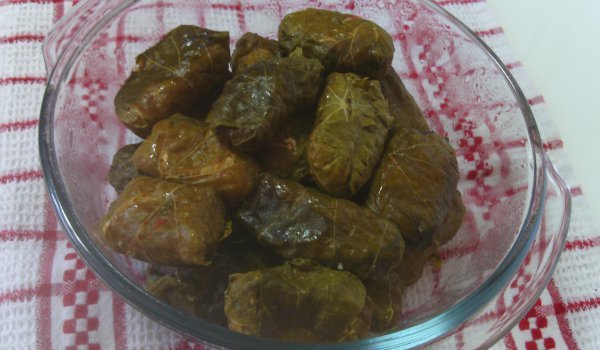 Лозови сарми с булгур и ориз