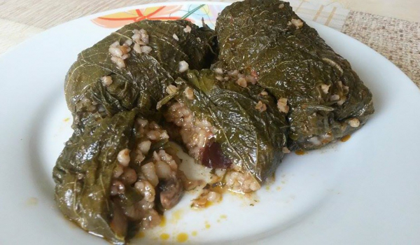 Лозови сарми с маслини