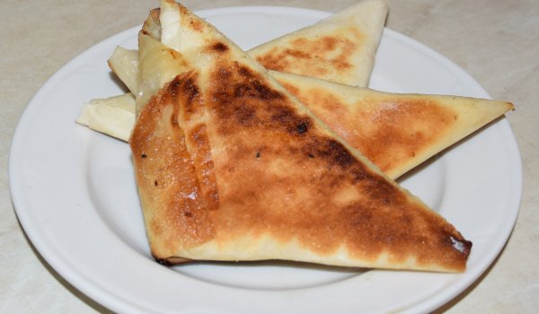 Лучени банички с печен пипер