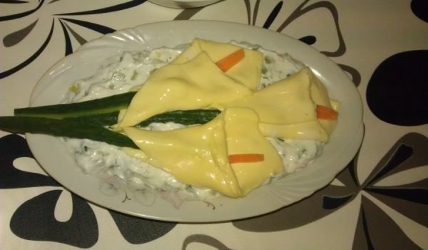 Майонезена салата с броколи