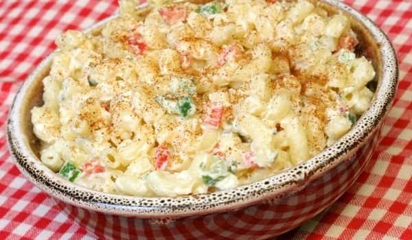 Макарони на фурна със сметана и чушки