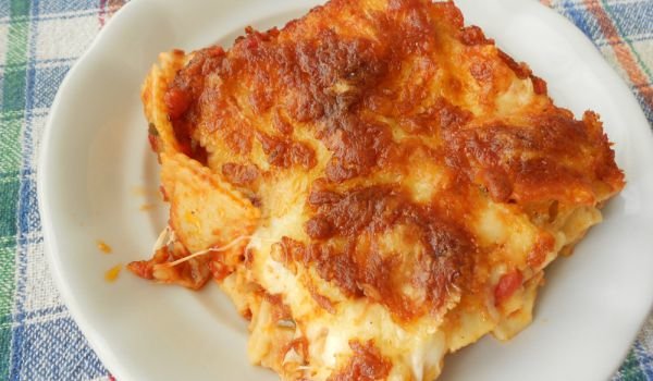 Макарони с домати и сирене на фурна