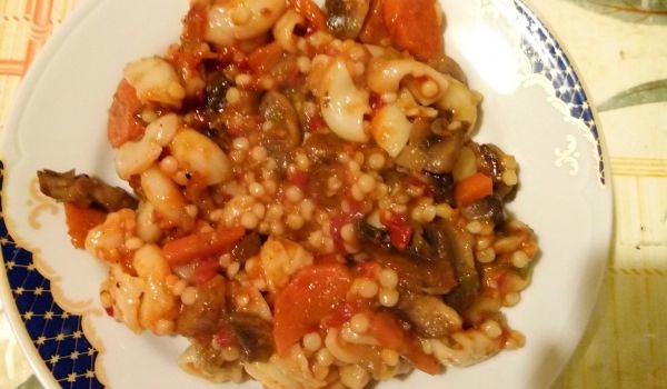 Макарони с гъби и моркови