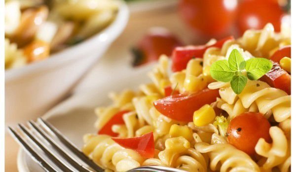 Макарони с ябълки и тиквички