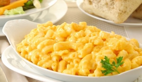 Макарони с магданоз и пармезан