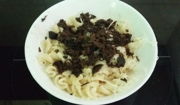Макарони с маслини за деца