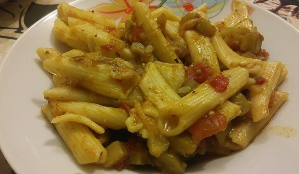 Макарони с тиквички и патладжан