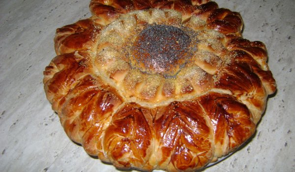 Македонска празнична погача