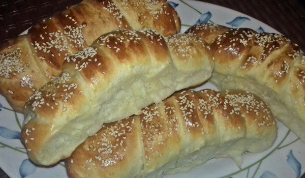 Македонски големи кифли със сирене
