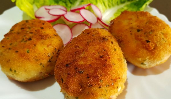 Макси крокети с пълнеж от яйце
