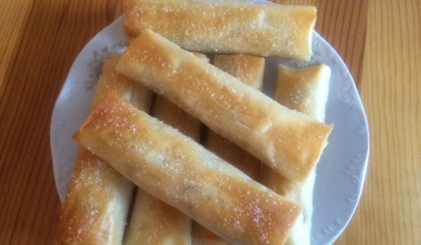 Малки банички с шоколад и лешници