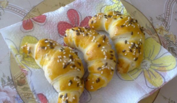 Малки кифлички с извара за рожден ден