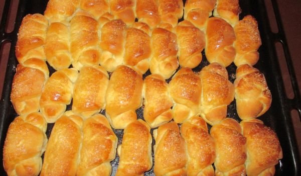 Малки козуначета от пекарна