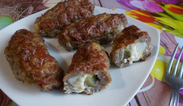 Малки рулца с кайма и плънка