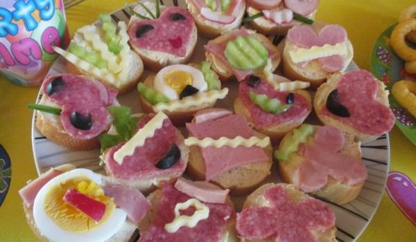 Малки сандвичи от франзела