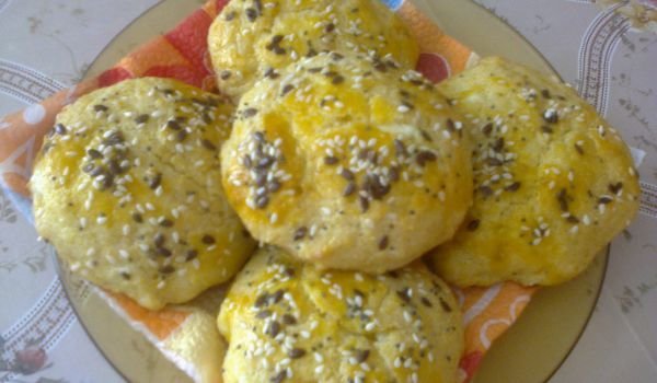 Малки закуски с царевичен грис и брашно