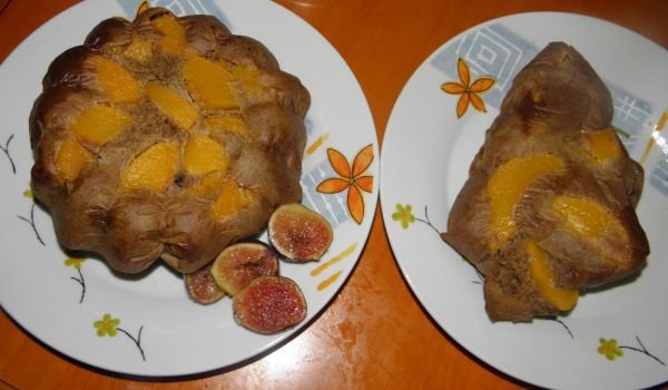 Малък сладкиш с праскови