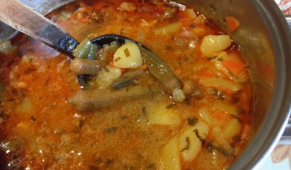 Манджа с бамя от консерва