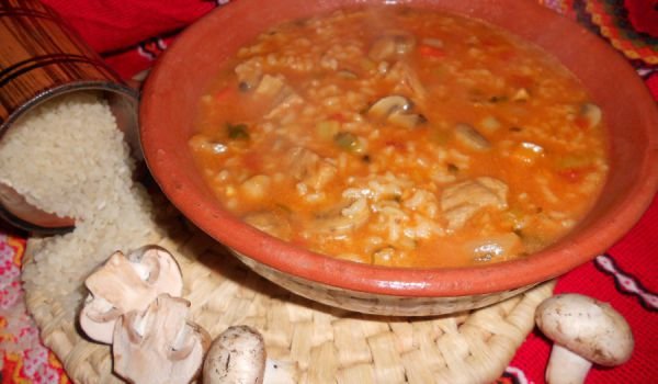 Манджа със свинско, гъби и ориз