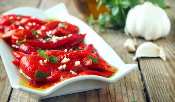 Маринована червена капия