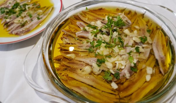 Маринована хамсия по средиземноморски