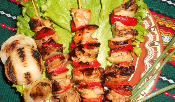 Мариновани агнешки шишчета по гръцки на скара (Αρνί σχάρας)