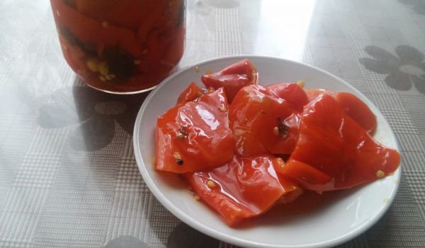 Мариновани чушки в буркан