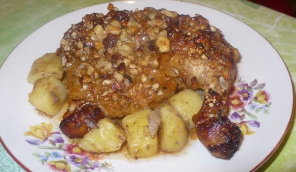Мариновани пилешки бутчета с фъстъчена коричка