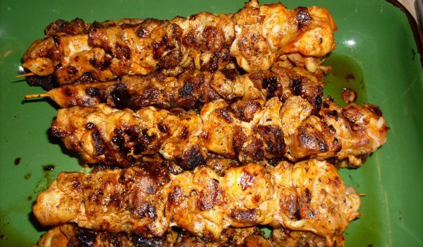 Мариновани пилешки шишчета