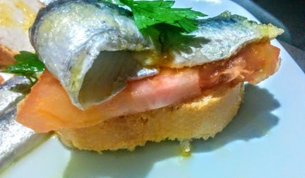 Мариновани сардини в испански стил