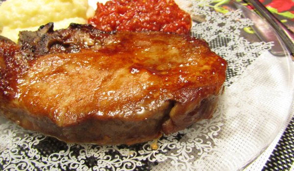 Мариновани свински пържоли на фурна
