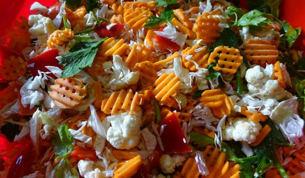 Мариновани зеленчуци в буркани