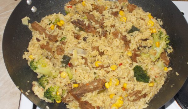 Мариновано свинско с ориз и зеленчуци