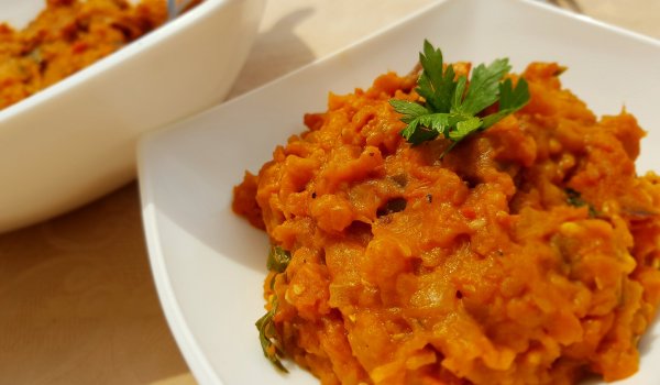 Мароканска патладжанена салата (Zaalouk)