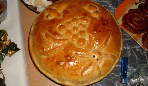 Маслена питка с грозд