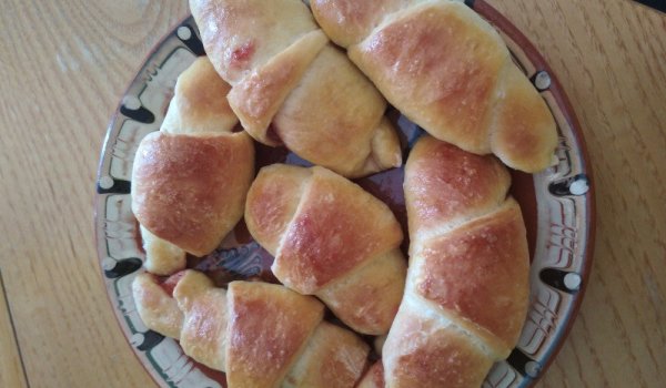 Маслени кифлички със сладко