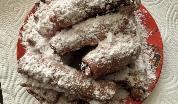 Маслени сладки с вино и сладко от сливи