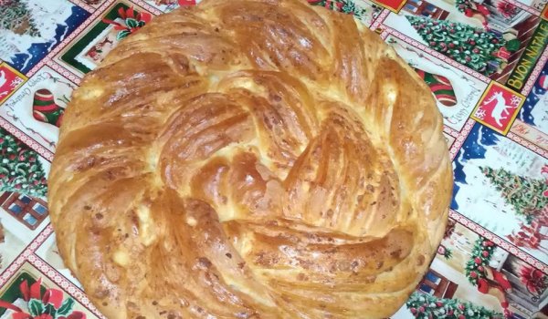 Масленица със сирене и прясно мляко