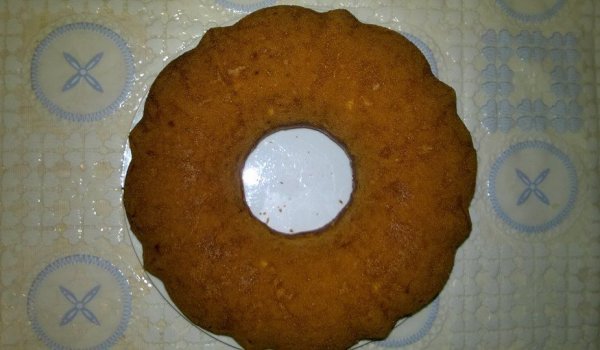 Медено-ябълков кекс с кафе и уиски