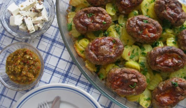 Механджийски кюфтета с картофи