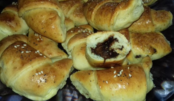 Меки кифлички с шоколад
